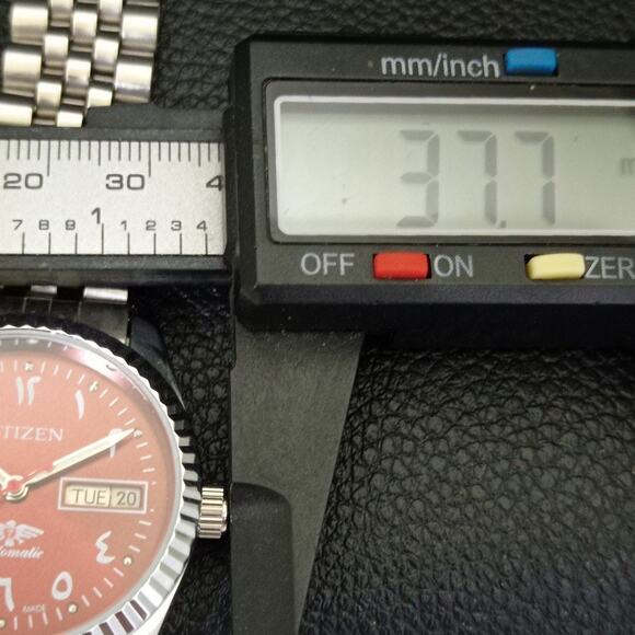 Vintage 1971 Citizen Automatic Mens Silver Watch W/daydate & Arabic accents - Picture 7 of 10